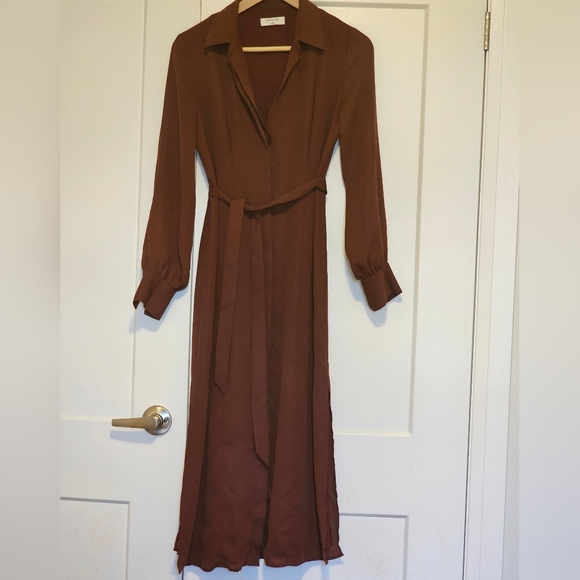 Babaton Garamond Dress - Picture 2 of 3